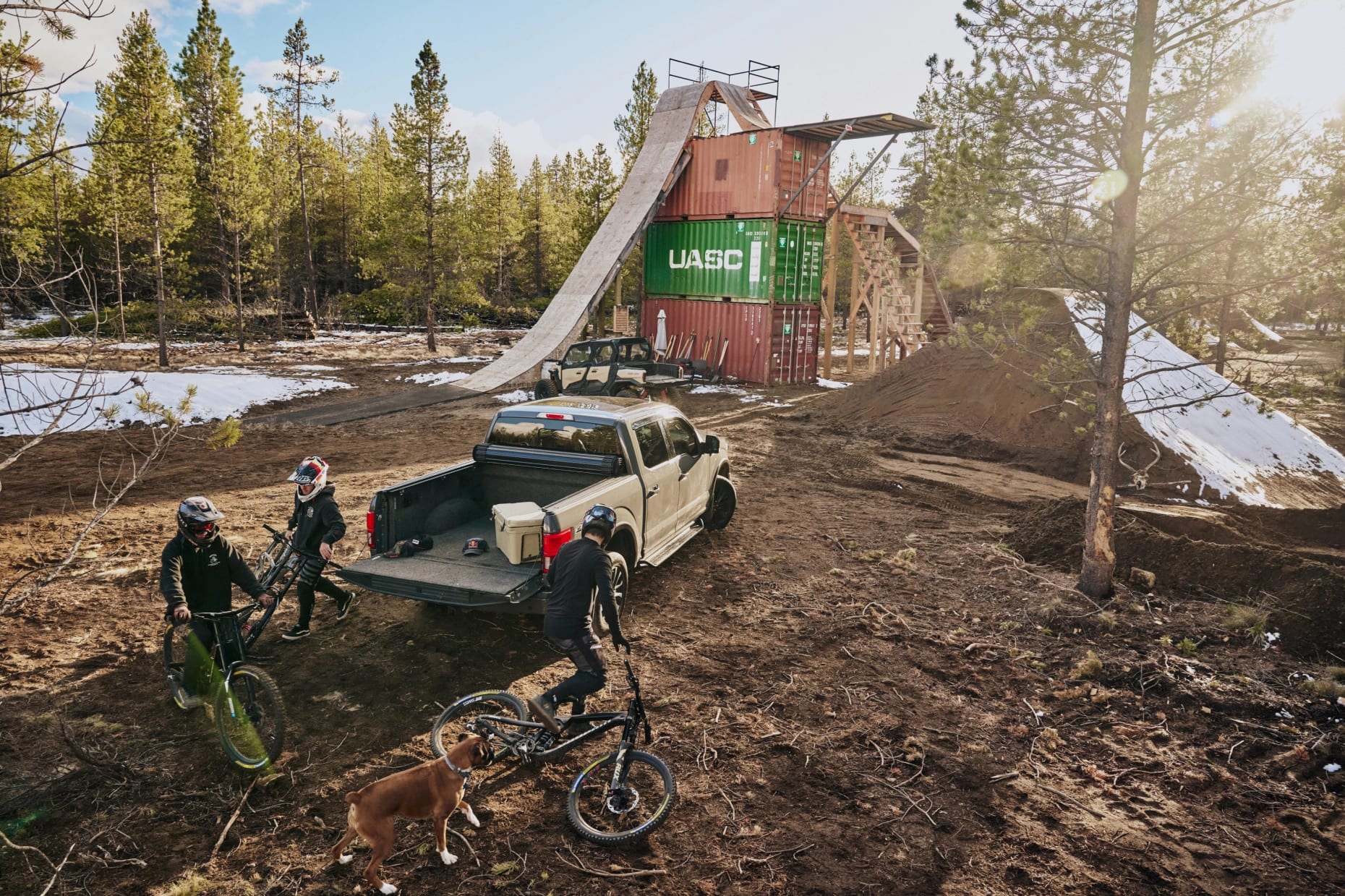 Husky Mountain Bikers